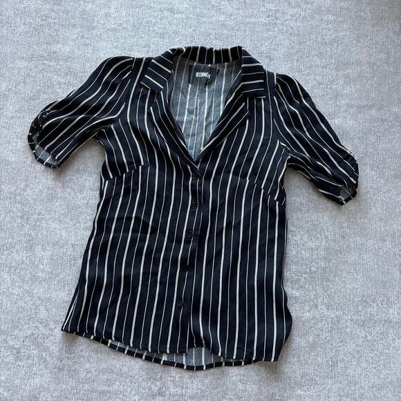 Reformation Tops - Reformation Striped Short Sleeve Top